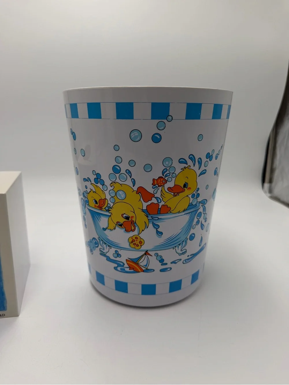Vintage Duck Bathroom Decor Set Tissue Box Cover Wastebasket Trash Can Kids
